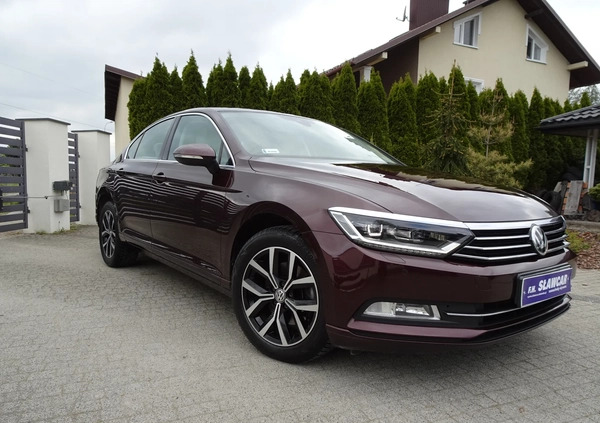 Volkswagen Passat cena 64800 przebieg: 166000, rok produkcji 2018 z Sędziszów Małopolski małe 781